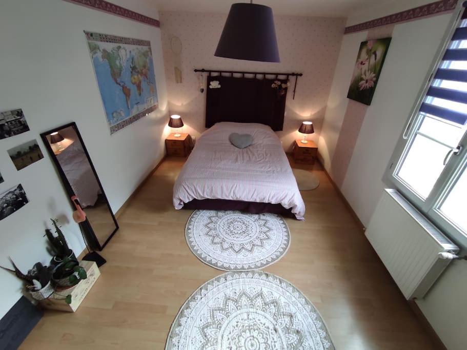 Chaleureuse Maison De Ville Avec Parking Gratuit 希农 外观 照片