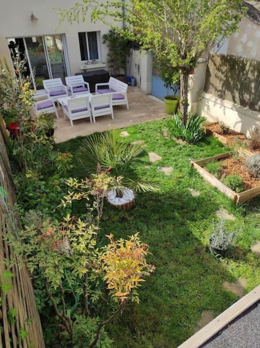 Chaleureuse Maison De Ville Avec Parking Gratuit 希农 外观 照片